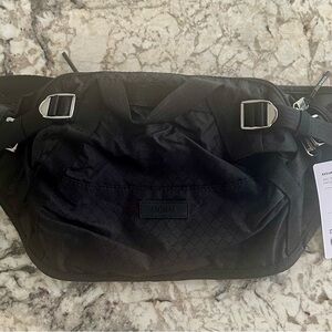 Athleta Excursion Large Belt Bag